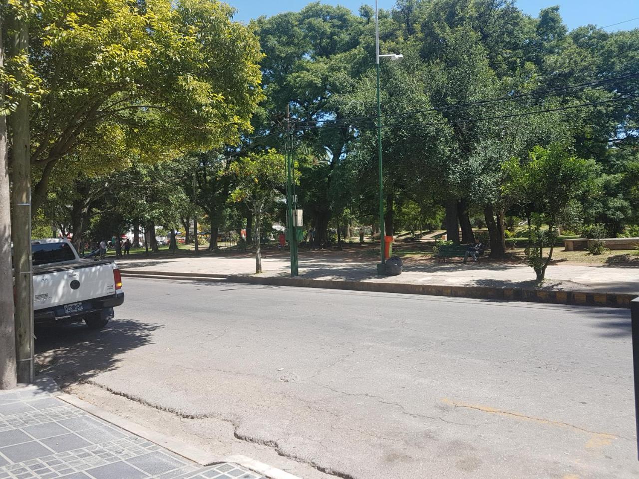 Leguizamon Suite Con Cochera Salta Kültér fotó